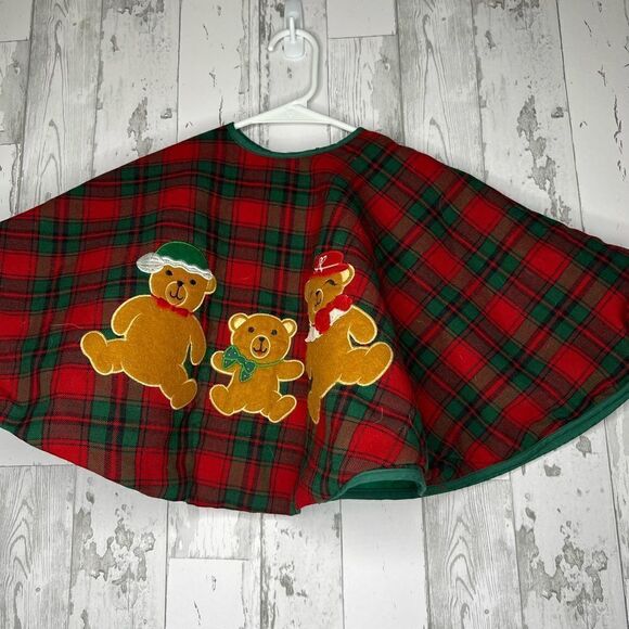 Vintage Red Green Plaid  Christmas Tree Skirt  w/ Teddy Bear Family. - Picture 1 of 4